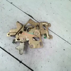 NISSAN VANETTE CARGO Jobb tolóajtó zárszerkezet bontott alkatrész Olcsó