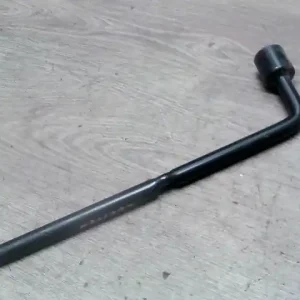 Árengedmény NISSAN VANETTE CARGO Kerékkulcs bontott alkatrész