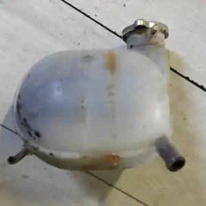 Végkiárusítás NISSAN VANETTE CARGO Kiegyenlítő tartály bontott alkatrész