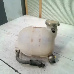 Korlátozott ajánlat NISSAN VANETTE CARGO Kiegyenlítő tartály 2.3d bontott alkatrész