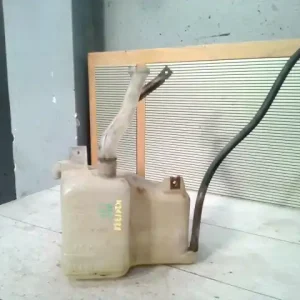 Legnépszerűbb NISSAN VANETTE CARGO Kiegyenlítő tartály kupak nélkül, 2.3d bontott alkatrész