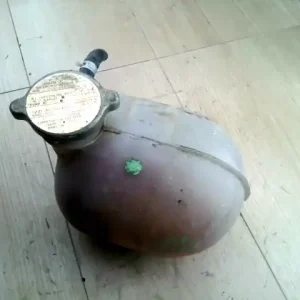 NISSAN VANETTE CARGO Kiegyenlítő tartály 2.3d bontott alkatrész Kihagyhatatlan ajánlat