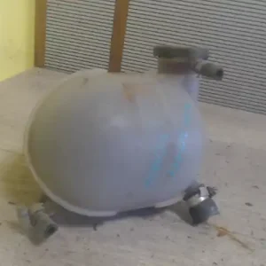 Bestseller NISSAN VANETTE CARGO Kiegyenlítő tartály 2.3 d bontott alkatrész