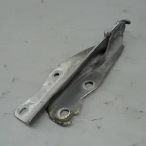 Árengedmény NISSAN VANETTE CARGO Motorháztető bal zsanérbontott alkatrész