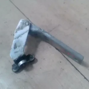 NISSAN VANETTE CARGO Tolóajtó oldalajtó görgő jobb középső bontott alkatrész Bestseller