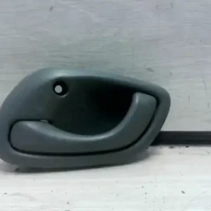 Ajánlat OPEL AGILA Bal hátsó belső kilincs 5 ajtós bontott alkatrész