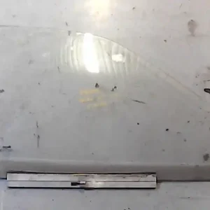 Azonnal elérhető OPEL ASTRA F 91-94 Jobb első ajtóüveg bontott alkatrész