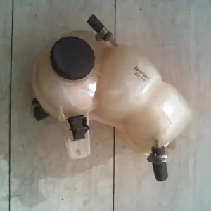 Alacsony ár OPEL ASTRA F 91-94 Kiegyenlítő tartály 1.8i bontott alkatrész