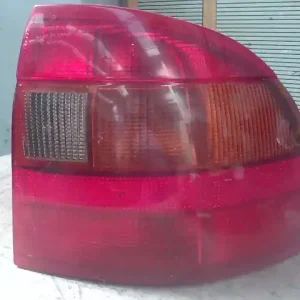 Vedd meg online OPEL ASTRA F 94-02 Jobb hátsó lámpa 4 ajtós bontott alkatrész