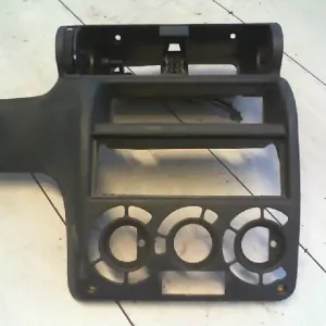 Akció OPEL ASTRA F 94-02 Középkonzol keret bontott alkatrész