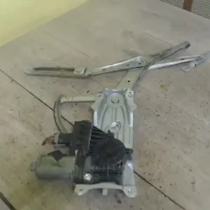 Azonnal elérhető OPEL ASTRA G 97-04 Bal első ablakemelő szerkezet elektromos kombi bontott alkatrész