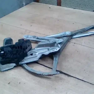 Szuper ajánlat OPEL ASTRA G 97-04 Bal első ablakemelő szerkezet elektromos kombi bontott alkatrész