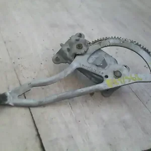 Akciós ár OPEL ASTRA G 97-04 Bal hátsó ablakemelő szerkezet mechanikus bontott alkatrész