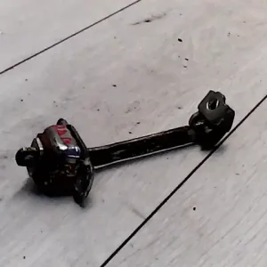 Ajánlat OPEL ASTRA G 97-04 Bal hátsó ajtóhatároló bontott alkatrész