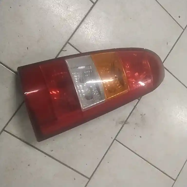 Vásárlói kedvenc OPEL ASTRA G 97-04 Bal hátsó lámpa kombi kivitel bontott alkatrész