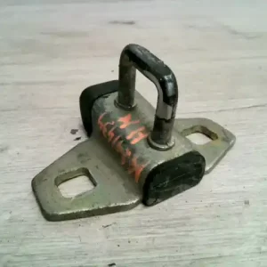 Alacsony ár OPEL COMBO 93-2000 Csomagtérajtó zár ütköző bontott alkatrész