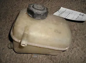 Vedd meg online OPEL CORSA A 90-93 Kiegyenlítő tartály bontott alkatrész