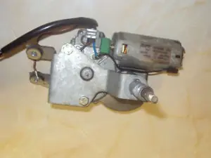 Azonnal elérhető OPEL CORSA B 93-00 Ablaktörlő motor hátsó bontott alkatrész