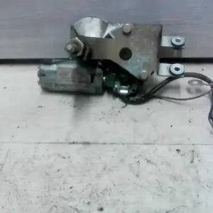 Végkiárusítás OPEL CORSA B 93-00 Ablaktörlő motor hátsó 5 ajtós 2 vezetékes bontott alkatrész