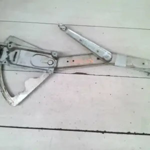 Vásárlói kedvenc OPEL CORSA B 93-00 Bal első ablakemelő szerkezet mechanikus 3 ajtós bontott alkatrész