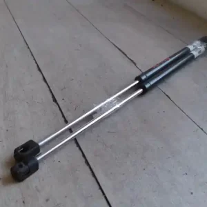 Vedd meg online OPEL CORSA B 93-00 Csomagtérajtó kitámasztó teleszkóp pár 5 ajtós bontott alkatrész