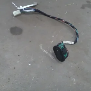 Szuper akció OPEL CORSA B 93-00 Jobb első ablakemelő kapcsoló 6 vezetékes bontott alkatrész