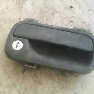 Árengedmény OPEL CORSA B 93-00 Jobb első külső kilincsbontott alkatrész