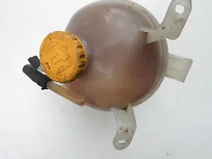 Akciós ár OPEL CORSA B 93-00 Kiegyenlítő tartály bontott alkatrész