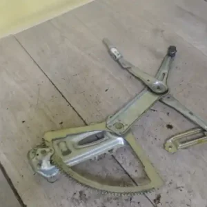 Árengedmény OPEL CORSA C 00-06 Bal első ablakemelő szerkezet mechanikus 3 ajtós bontott alkatrész