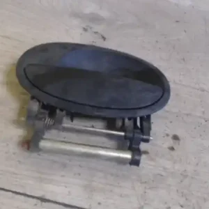 Akciós ár OPEL CORSA C 00-06 Bal hátsó külső kilincs 5 ajtós bontott alkatrész