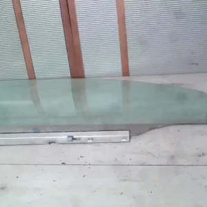 Szuper akció OPEL CORSA C 00-06 Jobb első ajtóüveg ferdehátú kivitel 5 ajtós bontott alkatrész