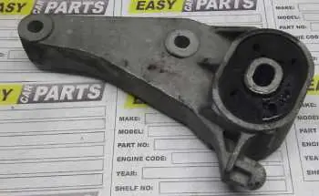 Szuper ajánlat OPEL CORSA C 00-06 Sebességváltó tartó bak bontott alkatrész