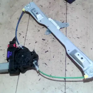 Végkiárusítás OPEL CORSA D 06-11 Bal első ablakemelő szerkezet elektromos bontott alkatrész