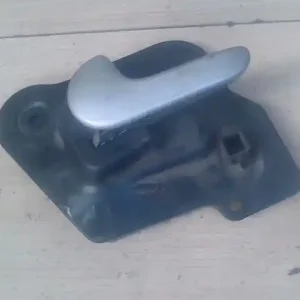 Azonnal elérhető OPEL MERIVA A 03-09 Bal hátsó belső kilincs bontott alkatrész