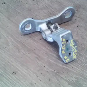 Vedd meg online OPEL Signum 2002.09.01-2005.08.31 Jobb hátsó felső ajtózsanér bontott alkatrész