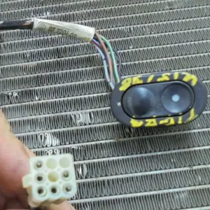 Vedd meg online OPEL TIGRA Ablakemelő kapcsoló pozíció független bontott alkatrész