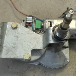 Szuper akció OPEL TIGRA Ablaktörlő motor hátsó bontott alkatrész