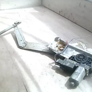 Vedd meg most OPEL TIGRA Bal első ablakemelő szerkezet elektromos bontott alkatrész