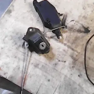 Szuper akció OPEL VECTRA A 88-96 Csomagtérajtó zárszerkezet bontott alkatrész