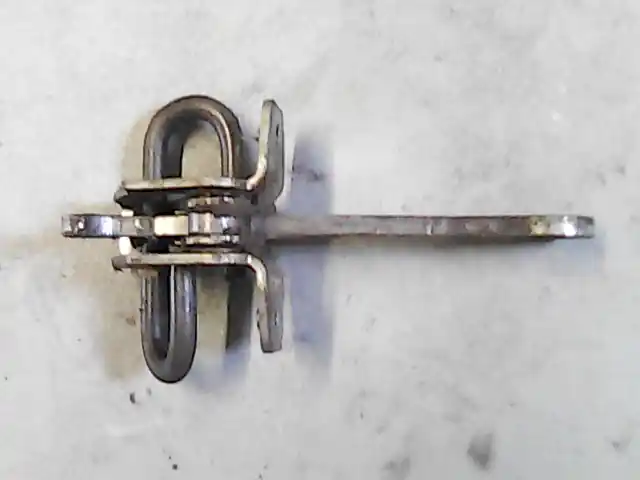 Utolsó esély OPEL VECTRA B Jobb hátsó ajtóhatároló bontott alkatrész