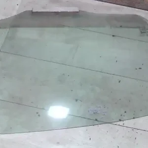 Árengedmény OPEL VECTRA B 96-99 Jobb hátsó ajtóüveg lépcsőshátú kivitel bontott alkatrész