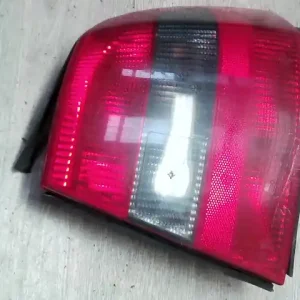 Akciós ár OPEL VECTRA B 96-99 Jobb hátsó lámpa 5 ajtós bontott alkatrész