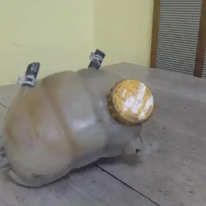 Vedd meg most OPEL VECTRA B 96-99 Kiegyenlítő tartály 1.6 i bontott alkatrész