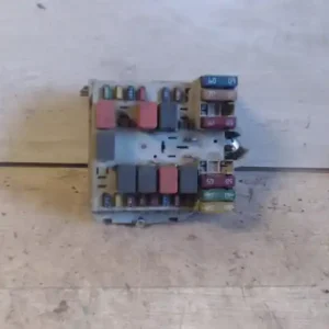 Olcsó FIAT STILO 01.09-06.12 Biztosítéktábla bcm bsi bsm sam gem modul motortér 1.9 jtd bontott alkatrész