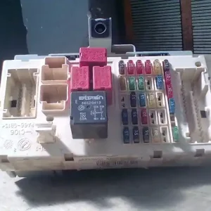 Szuper ajánlat FIAT STILO 01.09-06.12 Biztosítéktábla bcm bsi bsm sam gem modul utastér bontott alkatrész