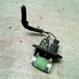 Ne maradj le FIAT STILO 01.09-06.12 Fűtőmotor előtét ellenállásbontott alkatrész