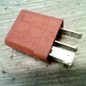 Különleges ajánlat FIAT STILO 01.09-06.12 Relé bontott alkatrész