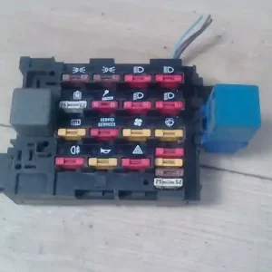 Árcsökkenés FIAT UNO 89-94 Biztosítéktábla bcm bsi bsm sam gem modul utastér 1.0i bontott alkatrész