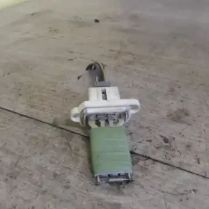 Biztonságos vásárlás FORD C-MAX 03.06-07.03 Fűtőmotor előtét ellenállásbontott alkatrész