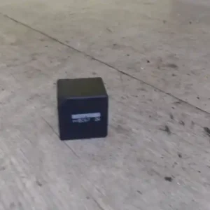 Vásárlói kedvenc FORD C-MAX 03.06-07.03 Relé bontott alkatrész